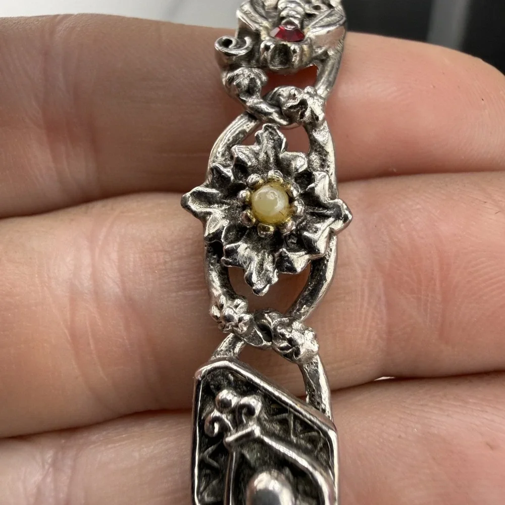 Vintage Goldette Bracelet Silver Tone Mixed Accents Floral Bee 7in